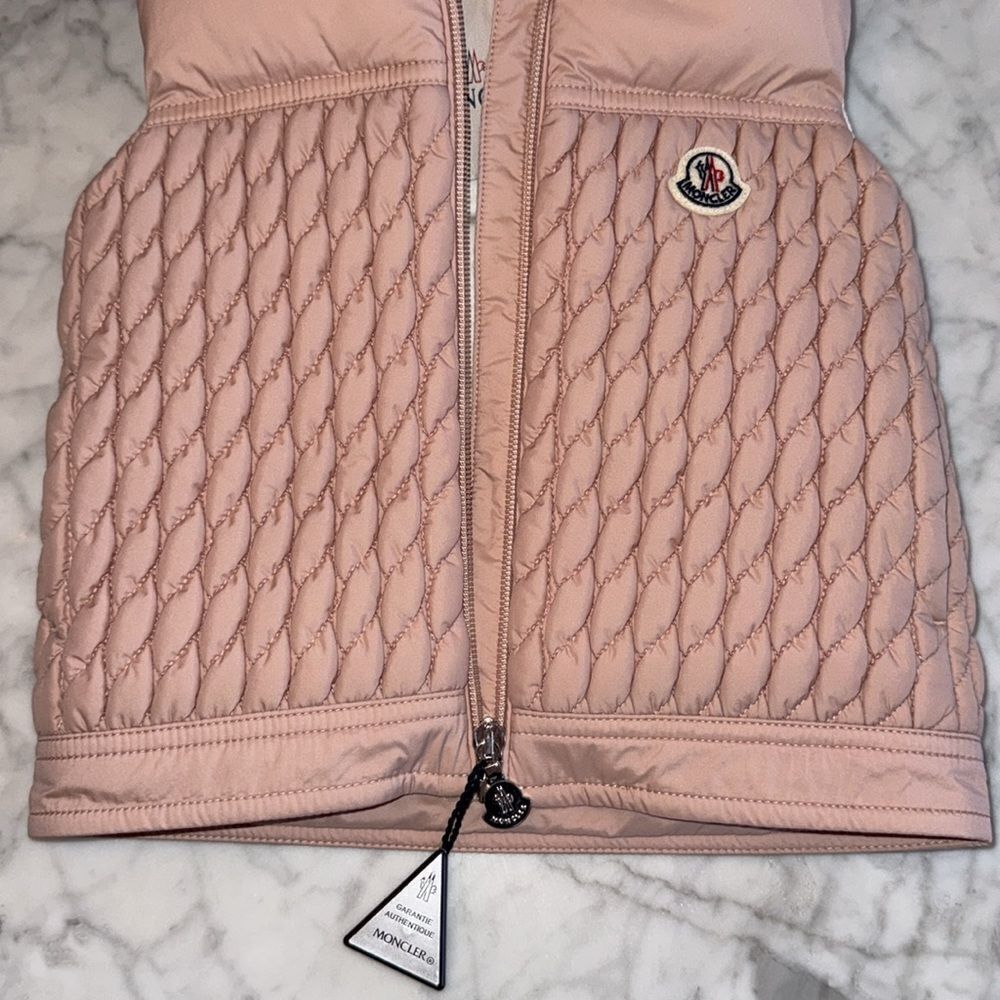 NWOT MONCLER GIRLS SOLID BRAIDED QUILTED HOODED VEST 18/24M - Picture 8 of 11
